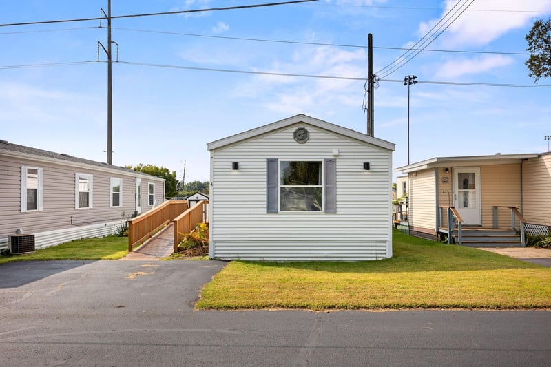 523 54th Ave N #Trlr 4, Saint Cloud, MN 56303