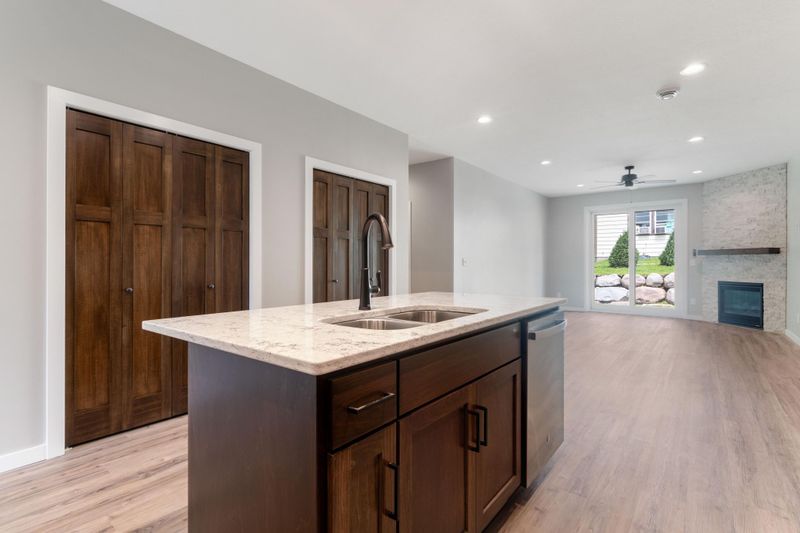 405 Kottke Ct SE, Hutchinson, MN 55350