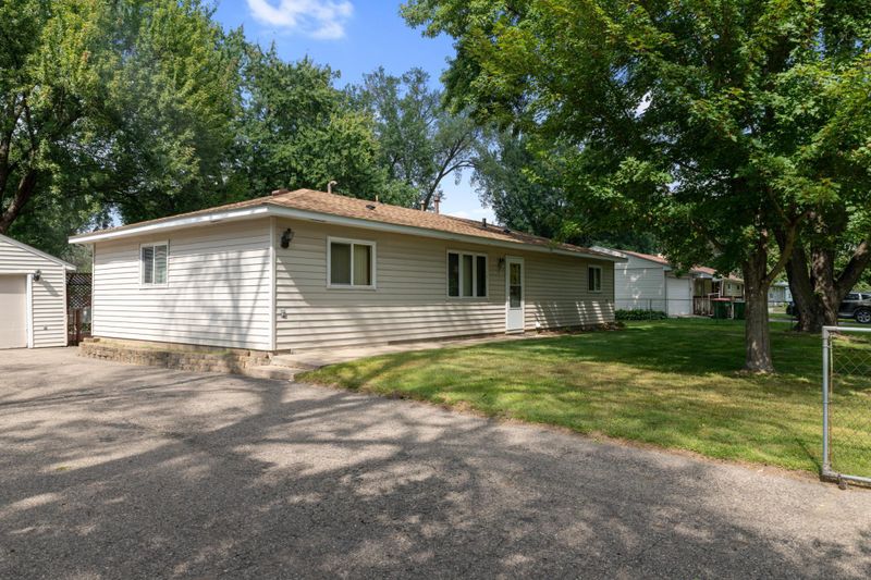 9910 Norway St NW, Coon Rapids, MN 55433