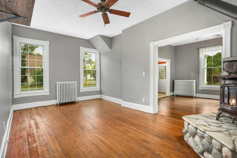 816 Eddy St, Hastings, MN 55033