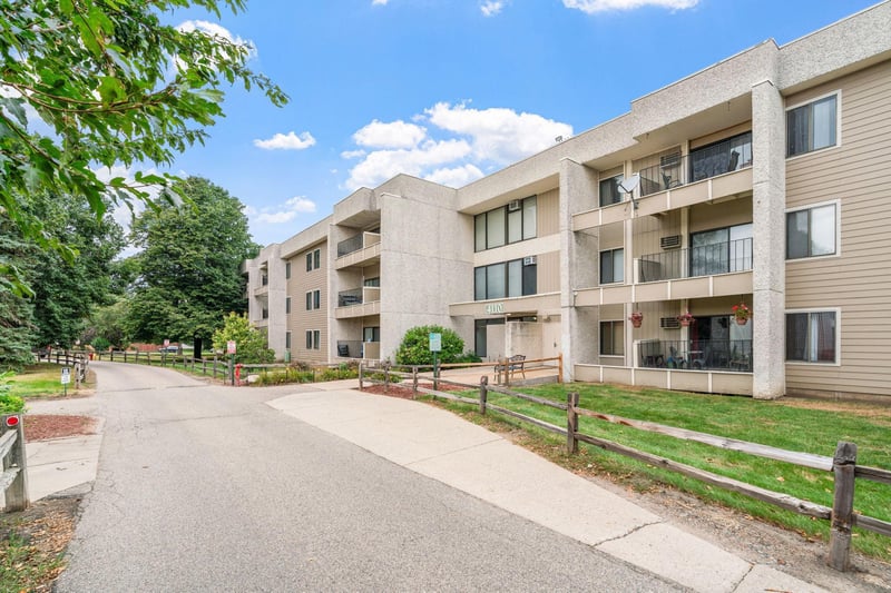 4110 Rahn Rd #315, Eagan, MN 55122