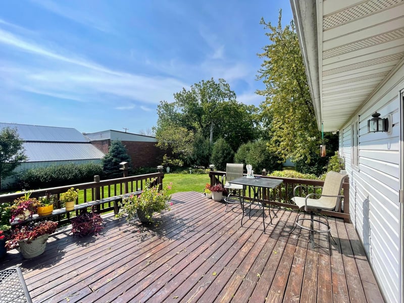 211 E Van Dusen St, Springfield, MN 56087