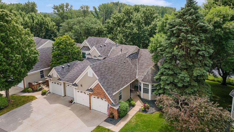 1246 Pond View Ln, White Bear Twp, MN 55110