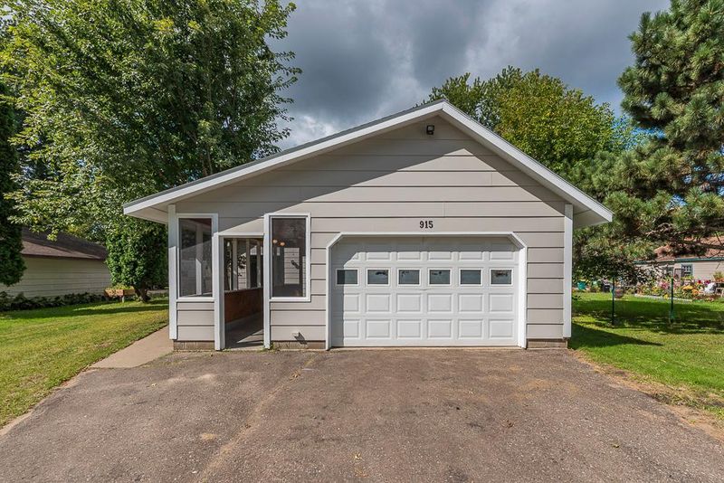 915 5th Ave NE, Brainerd, MN 56401