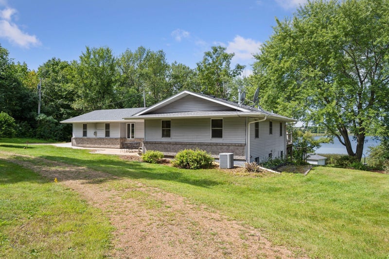 7625 Xenia St, Greenfield, MN 55357