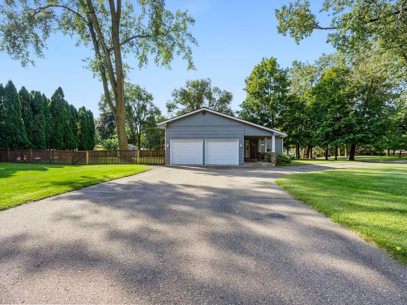7325 Topview Rd, Eden Prairie, MN 55346