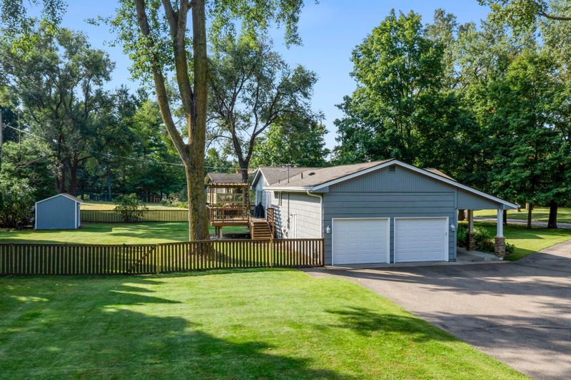 7325 Topview Rd, Eden Prairie, MN 55346