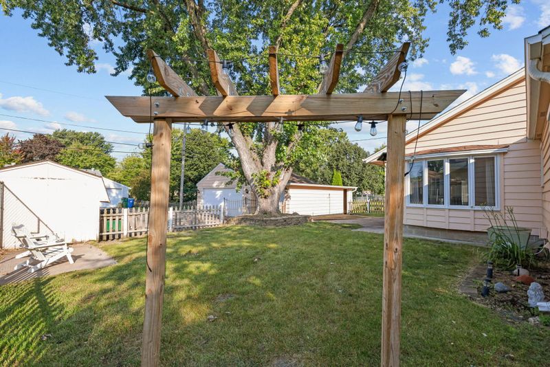 624 1st Ave NW, New Brighton, MN 55112