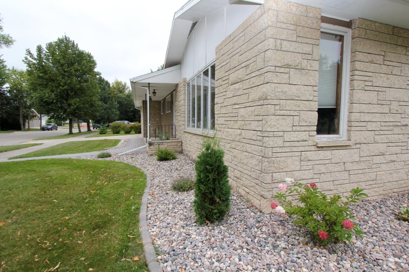 303 W 1st St, Argyle, MN 56713