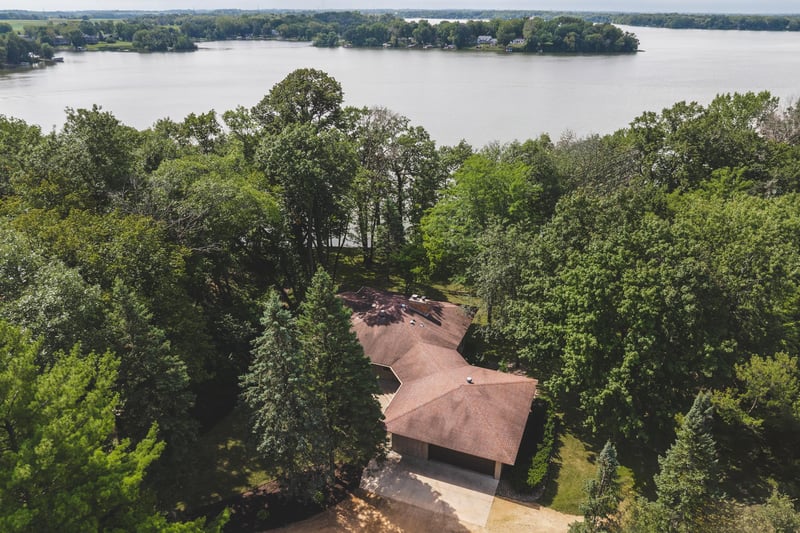 24280 E Cedar Lake Dr, New Prague, MN 56071