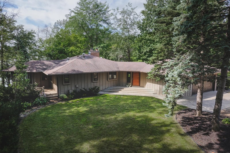 24280 E Cedar Lake Dr, New Prague, MN 56071