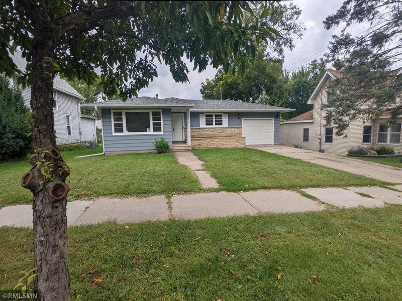 1328 Norwood St, Red Wing, MN 55066