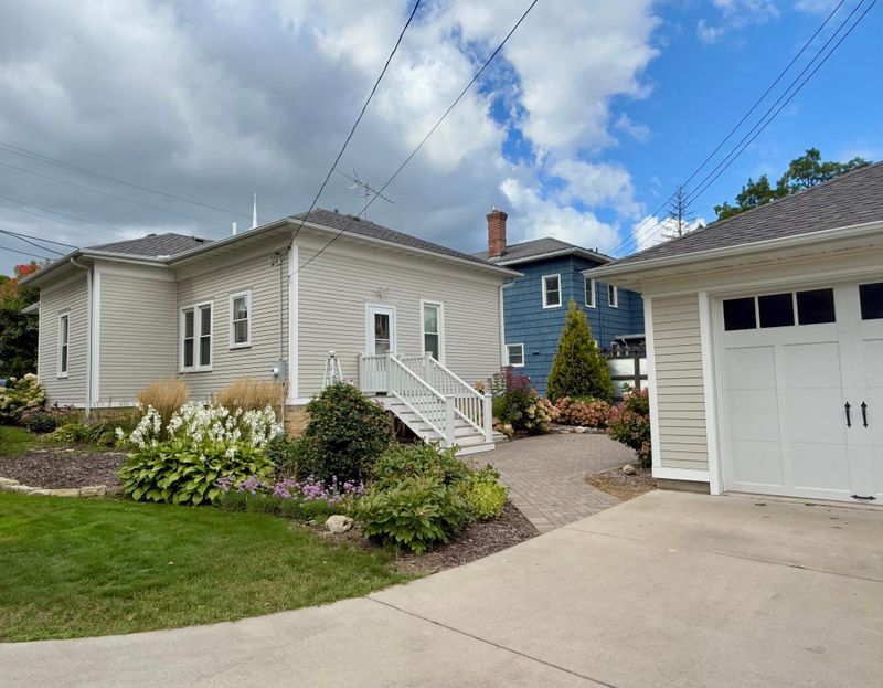 611 East Ave, Red Wing, MN 55066