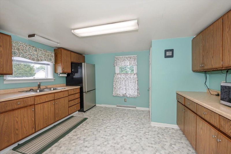 601 3rd Ave E, Superior, WI 54880