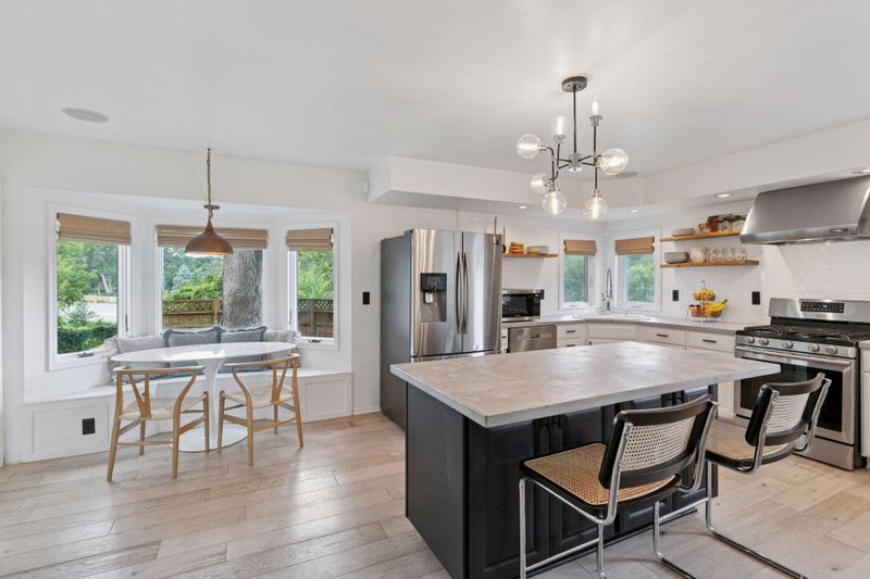 6208 Eden Prairie Rd, Eden Prairie, MN 55346