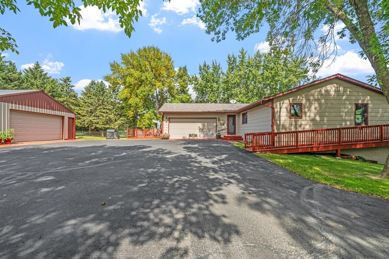 4614 56th St SW, Waverly, MN 55390