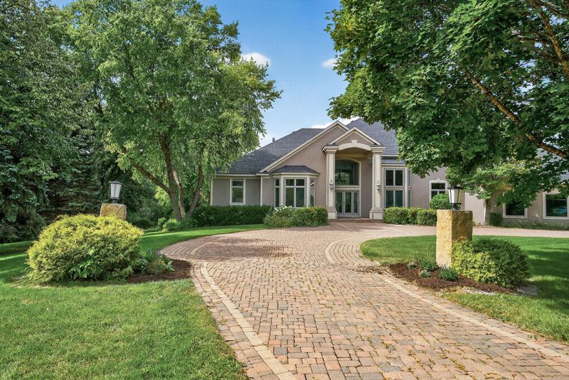 6155 Country Ln, Loretto, MN 55357