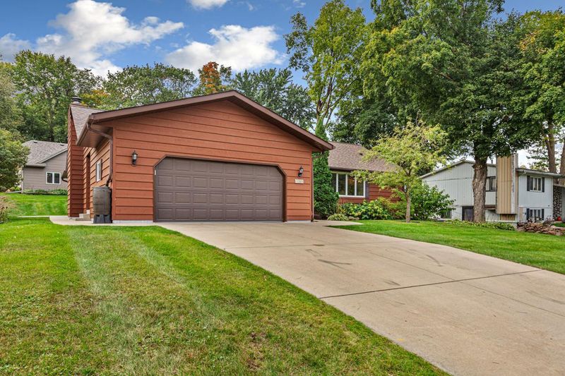 1501 Greenleaf Rd, Faribault, MN 55021