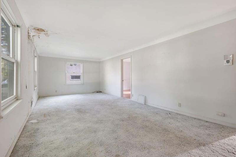 1704 Gurney St N, Maplewood, MN 55117