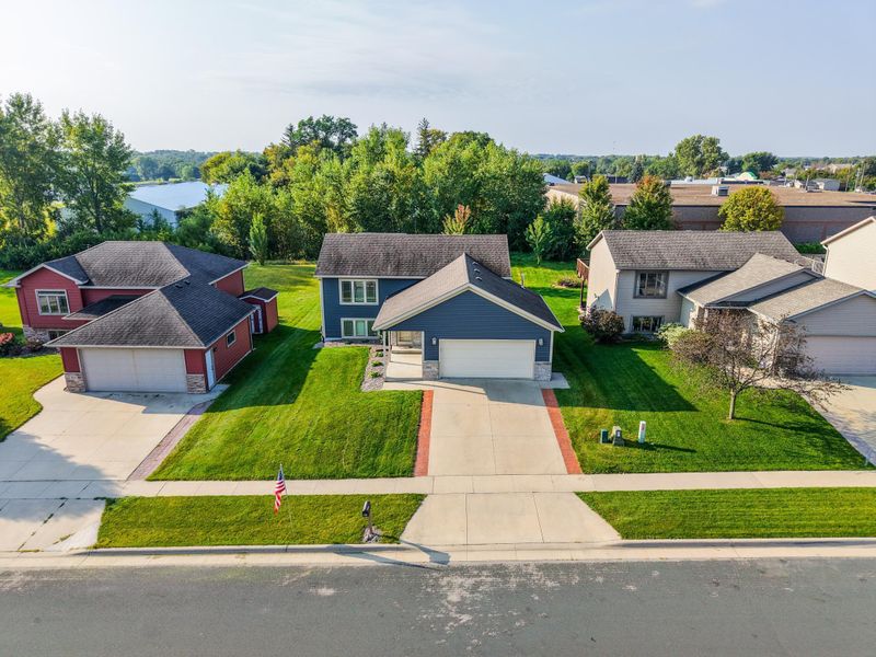 302 Luella Pl NE, Stewartville, MN 55976