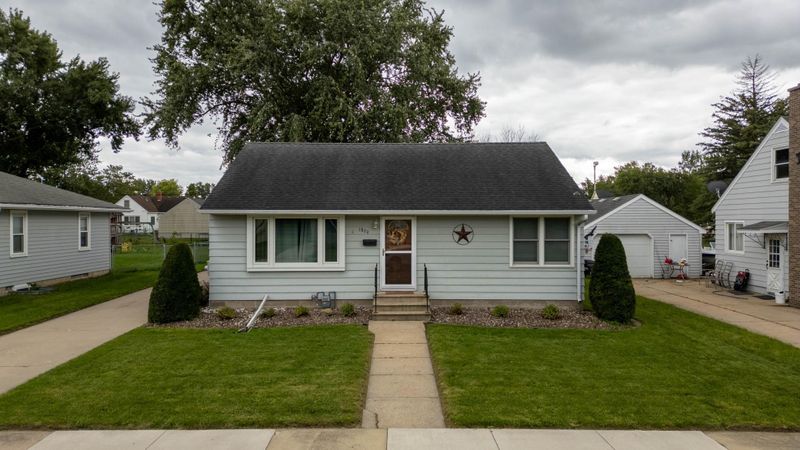 1820 1st Ave NE, Austin, MN 55912