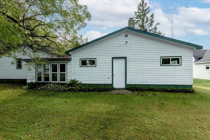 1335 Tiffany St, Boyceville, WI 54725