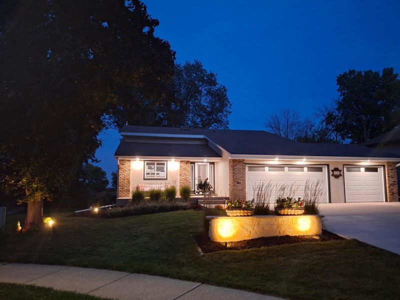 10005 Beard Ave S, Bloomington, MN 55431