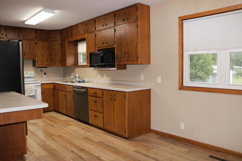 1520 N Elm St, Fairmont, MN 56031