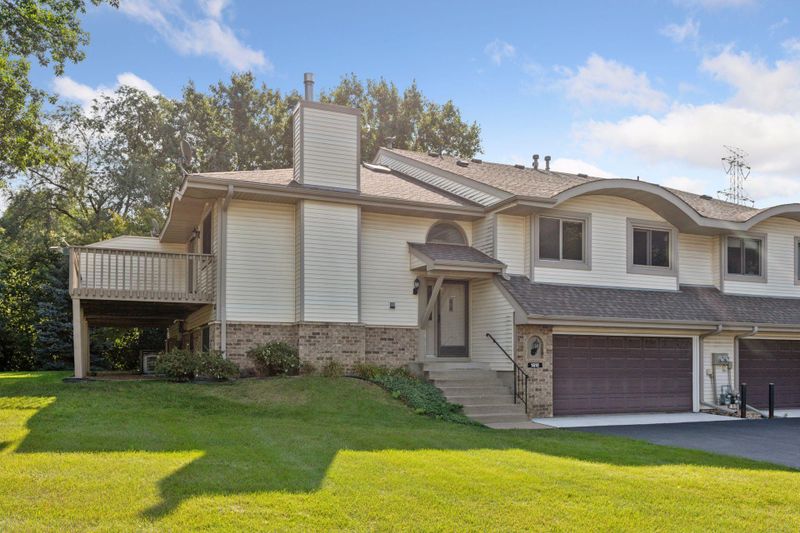 1610 Clemson Dr, Eagan, MN 55122