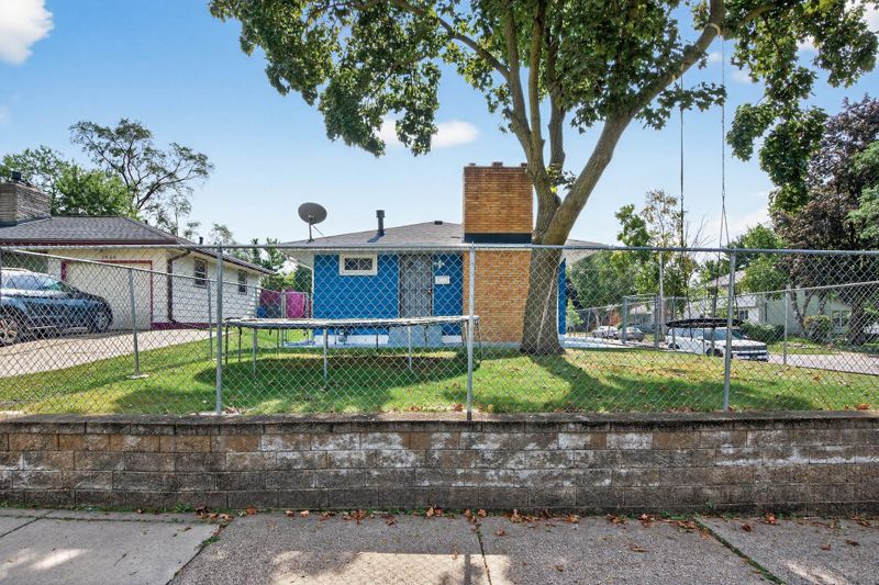 1450 Arlington Ave E, Saint Paul, MN 55106