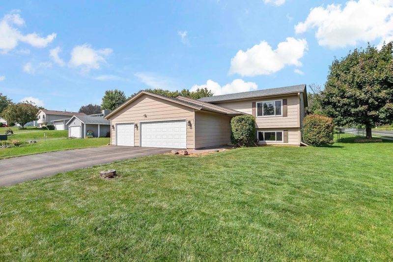 5502 137th Ln, Savage, MN 55378