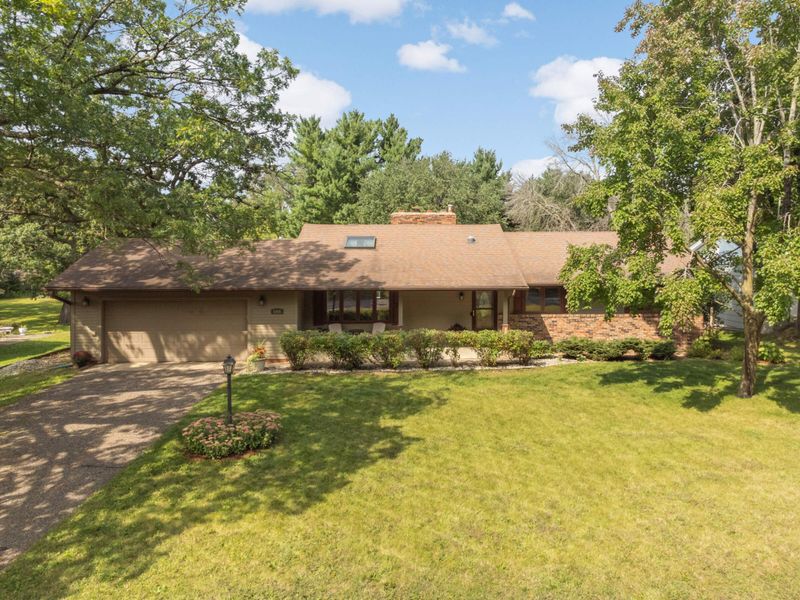1966 Skyline Dr S, Burnsville, MN 55337