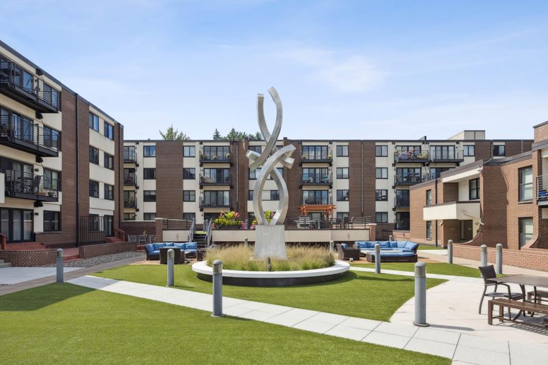 52 Groveland Ter #A409, Minneapolis, MN 55403