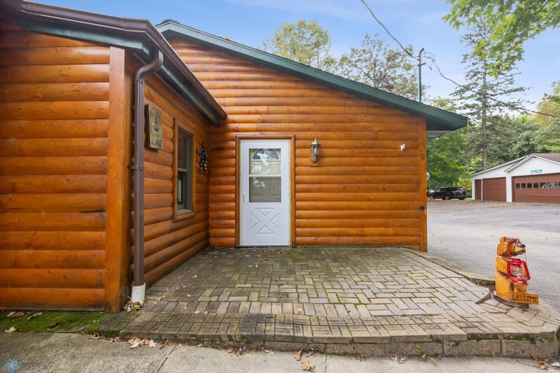 24200 Vacation Ln, Rochert, MN 56578