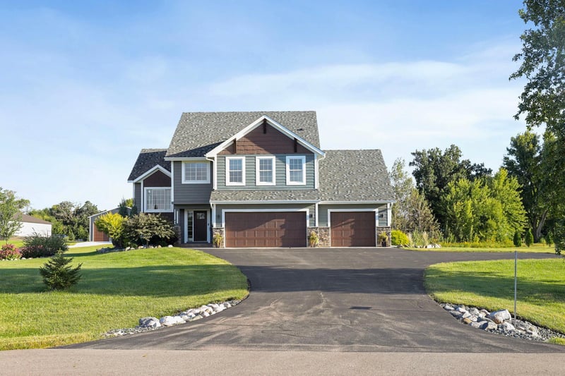 3299 Circle Bluff Trl, Faribault, MN 55021