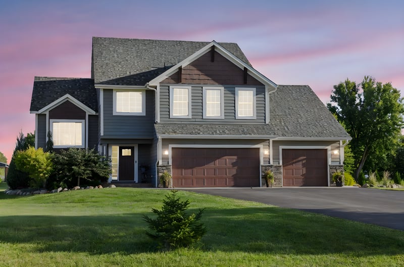 3299 Circle Bluff Trl, Faribault, MN 55021