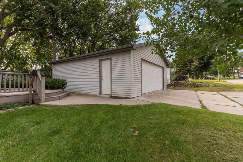 805 S Oak St, Fergus Falls, MN 56537