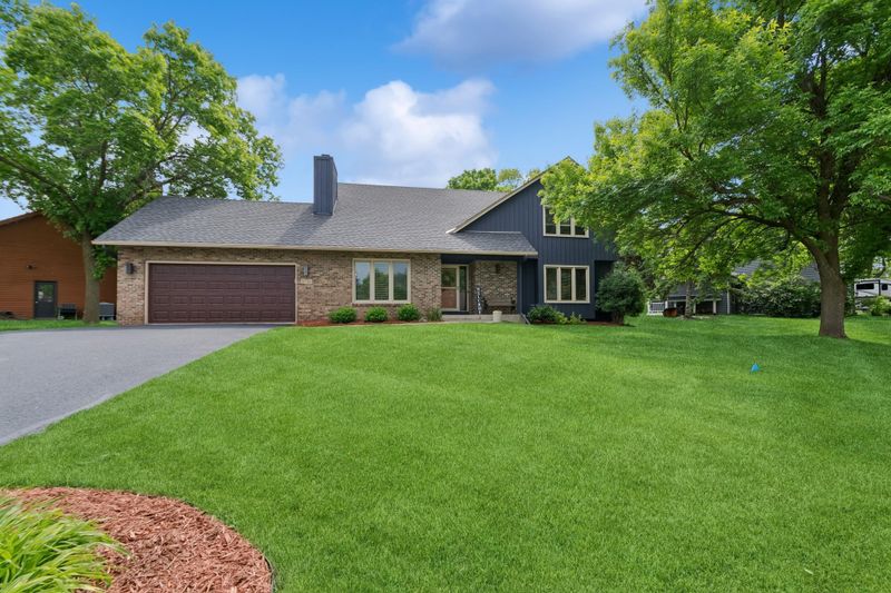 3720 Ximines Ln N, Plymouth, MN 55441