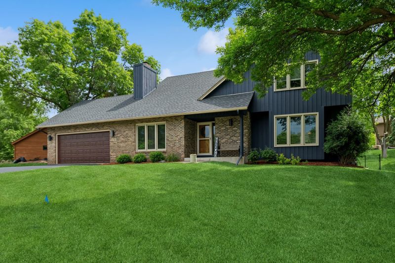3720 Ximines Ln N, Plymouth, MN 55441