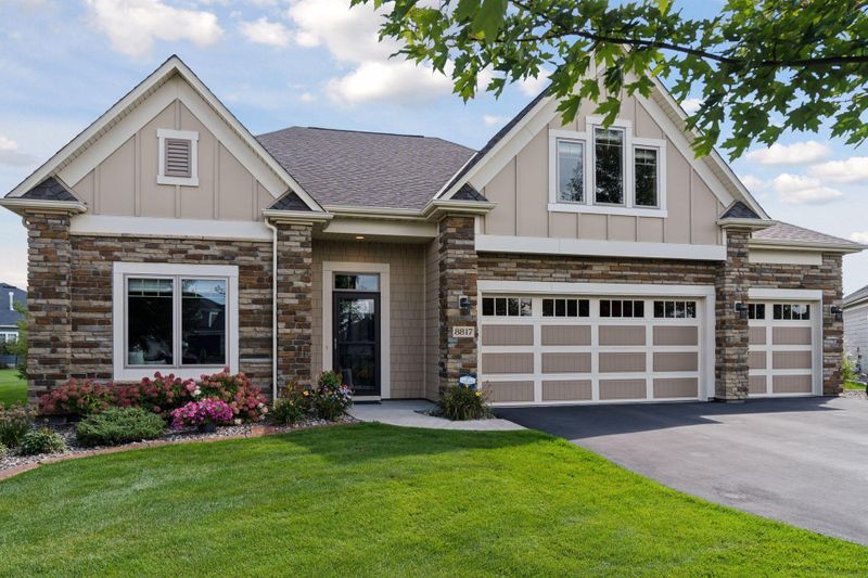 8817 Upper 7th Pl N, Lake Elmo, MN 55042