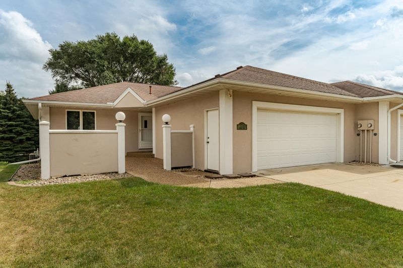 3406 Leisure Ct NW, Rochester, MN 55901