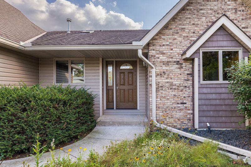 13016 Glenhurst Ave, Savage, MN 55378