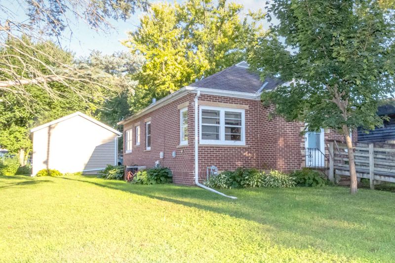 204 Sturgis St N, Mankato, MN 56001