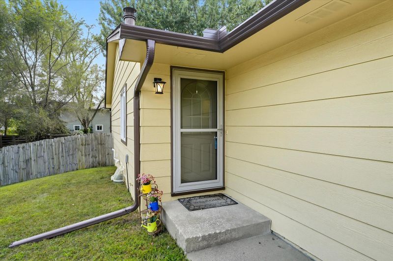 2102 110th Ave NW, Coon Rapids, MN 55433