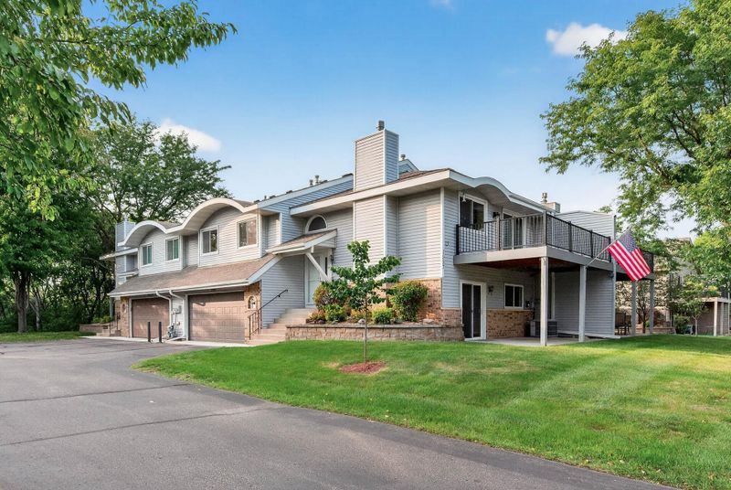 1557 Clemson Dr #A, Eagan, MN 55122