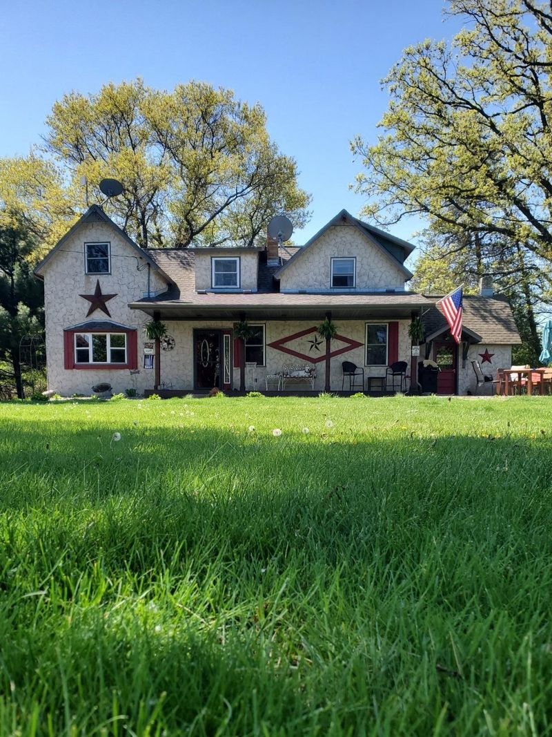 406 309th Ave NW, Cambridge, MN 55008