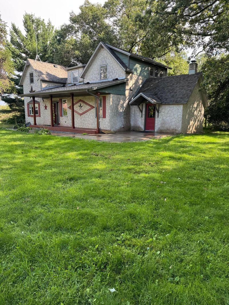 406 309th Ave NW, Cambridge, MN 55008