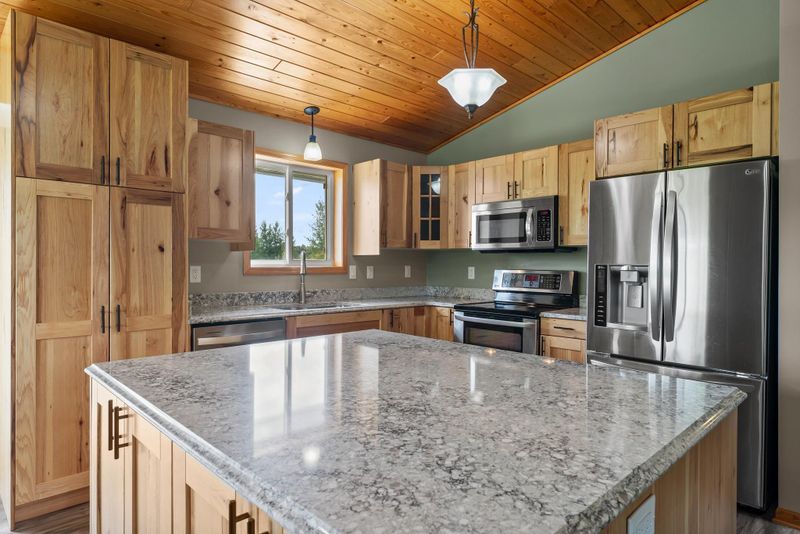 2195 460th St, Harris, MN 55032