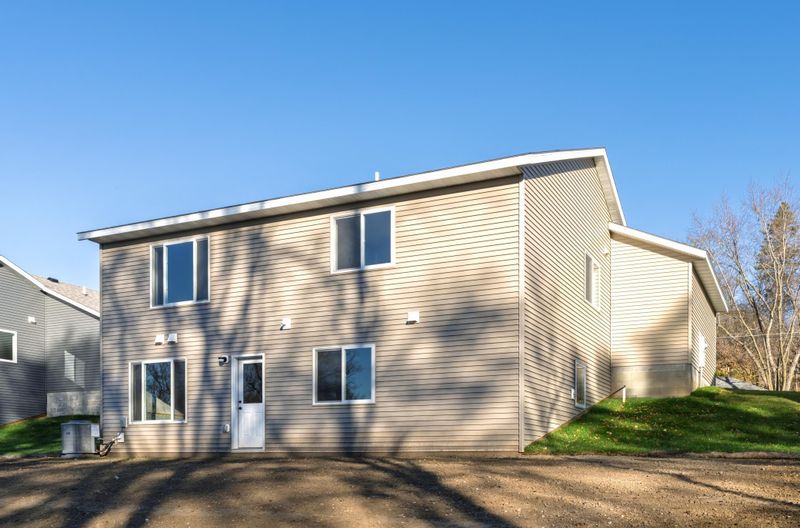 2512 15 St SE, Rochester, MN 55904