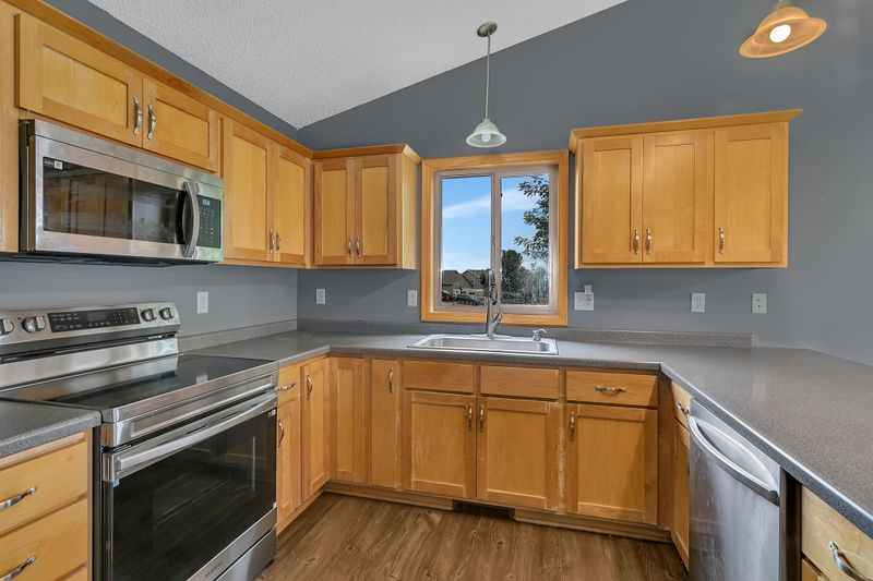 1401 15th St S, Sartell, MN 56377
